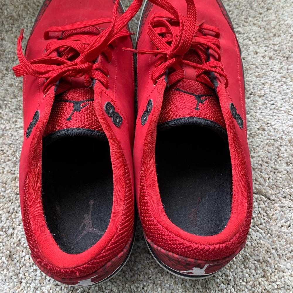 Men’s 11.5 Jordan shoes